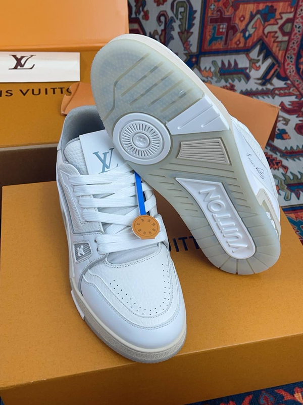 ルイヴィトン靴角部分ディテール